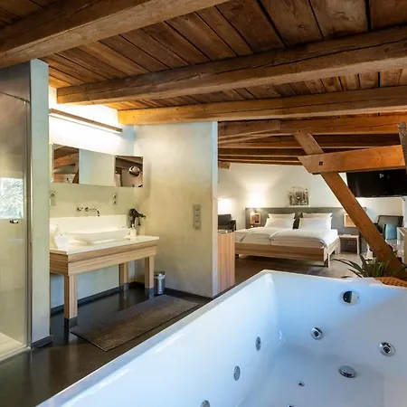 Zur Kloster-muehle 3* 그로스멕켈젠