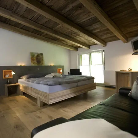 Zur Kloster-muehle 3* 그로스멕켈젠