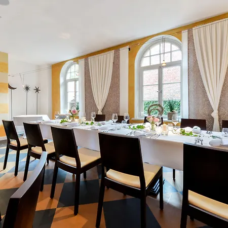 호텔 Zur Kloster-muehle 3*