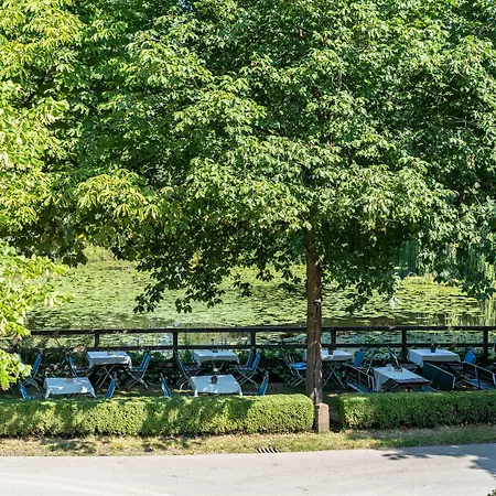 Zur Kloster-muehle 호텔